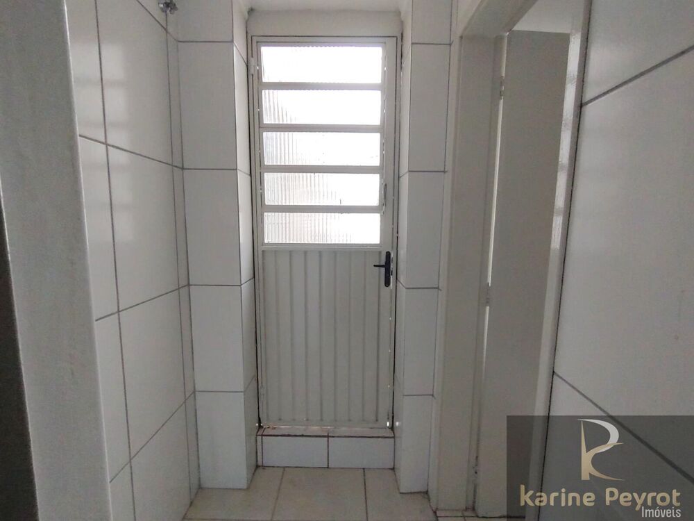 Apartamento para alugar com 2 quartos, 65m² - Foto 8