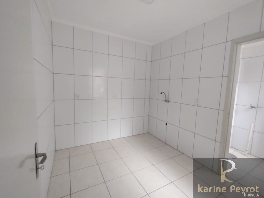 Apartamento para alugar com 2 quartos, 65m² - Foto 4