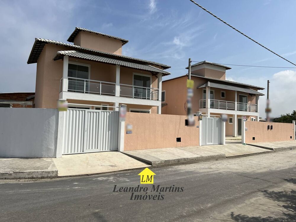 Casa à venda com 2 quartos, 100m² - Foto 1