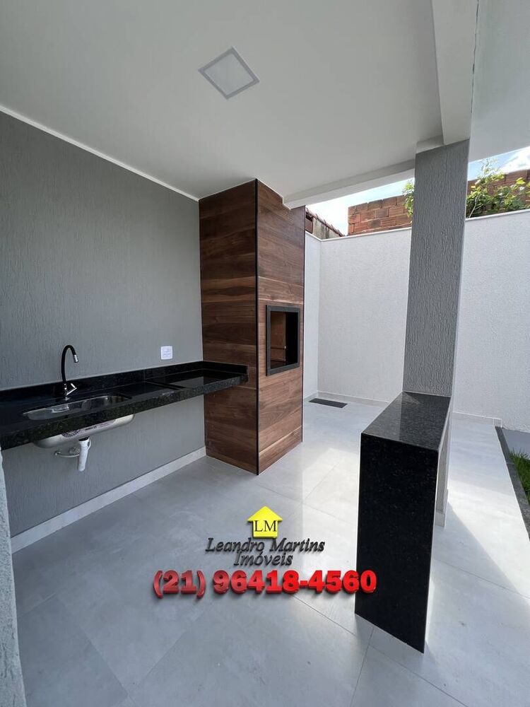 Casa à venda com 3 quartos, 240m² - Foto 1
