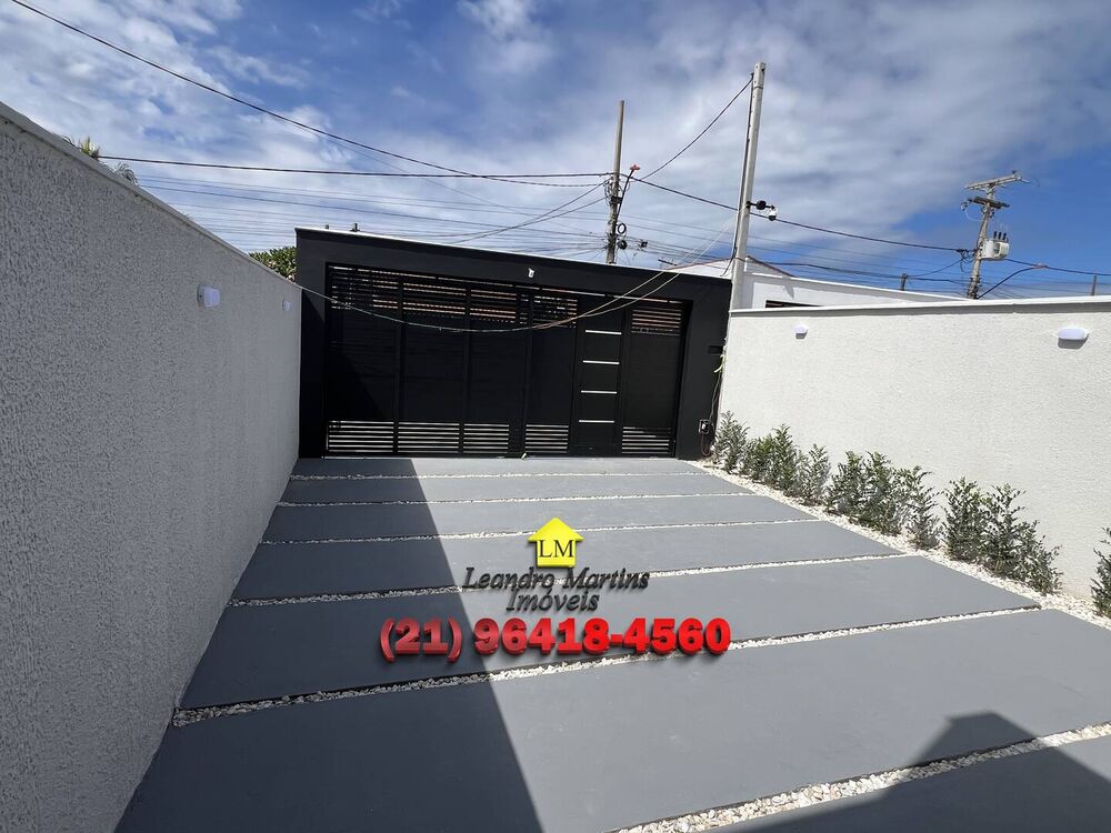 Casa à venda com 3 quartos, 240m² - Foto 1