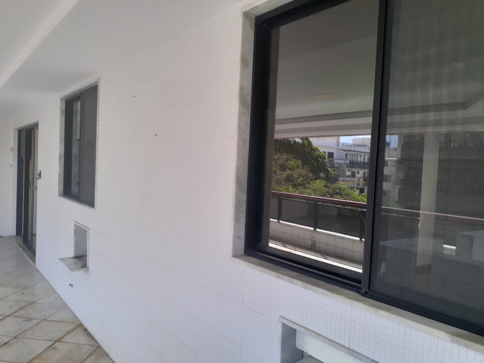 Apartamento à venda com 3 quartos, 125m² - Foto 3