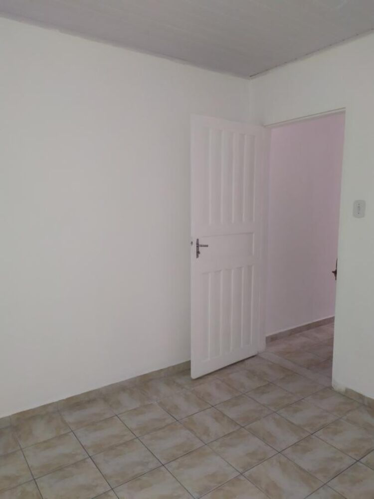 Casa à venda com 2 quartos, 90m² - Foto 4