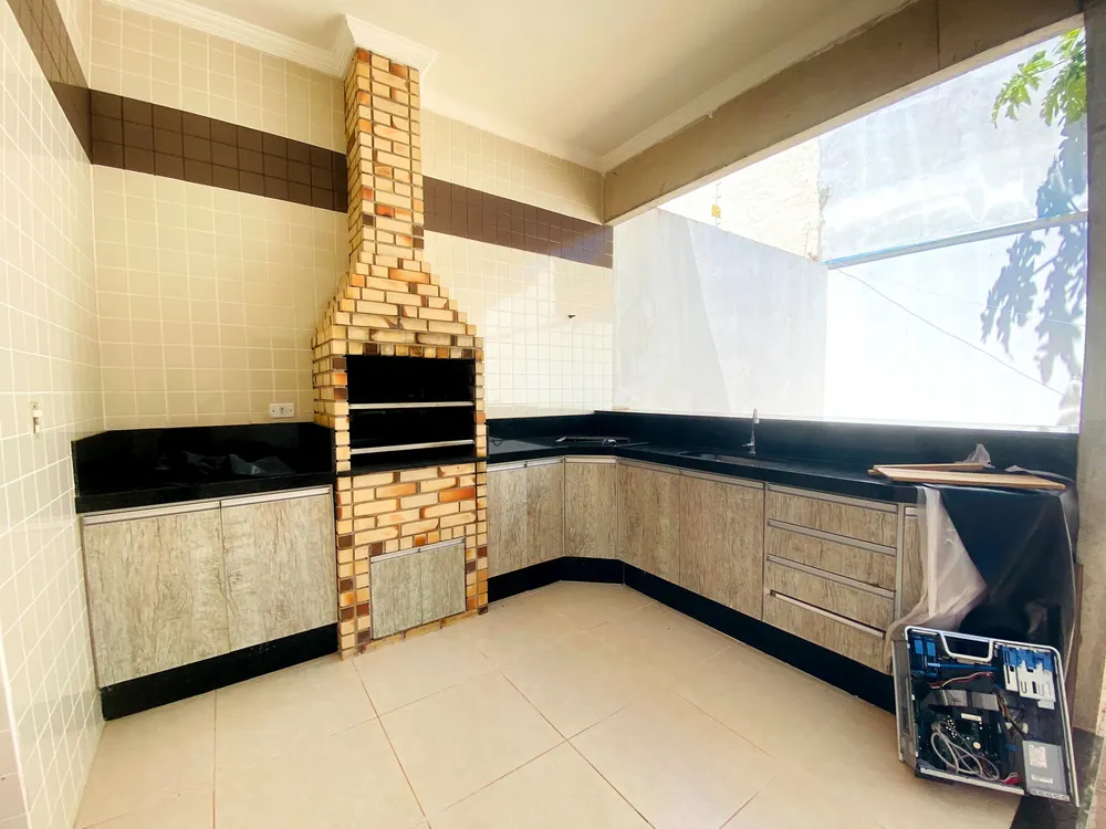 Casa, 4 quartos, 166 m² - Foto 1