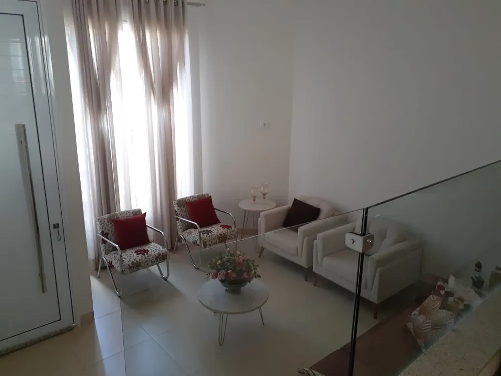 Casa, 3 quartos, 200 m² - Foto 1