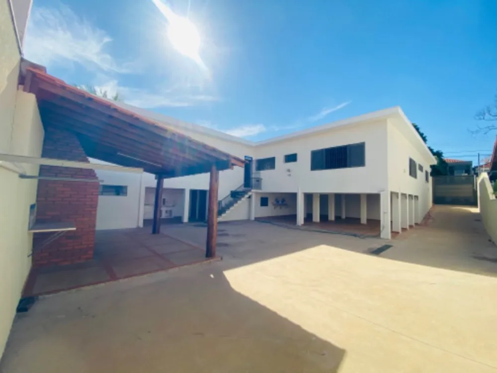 Casa, 4 quartos, 306 m² - Foto 2