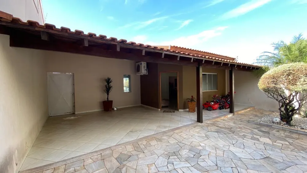Casa, 3 quartos, 192 m² - Foto 2