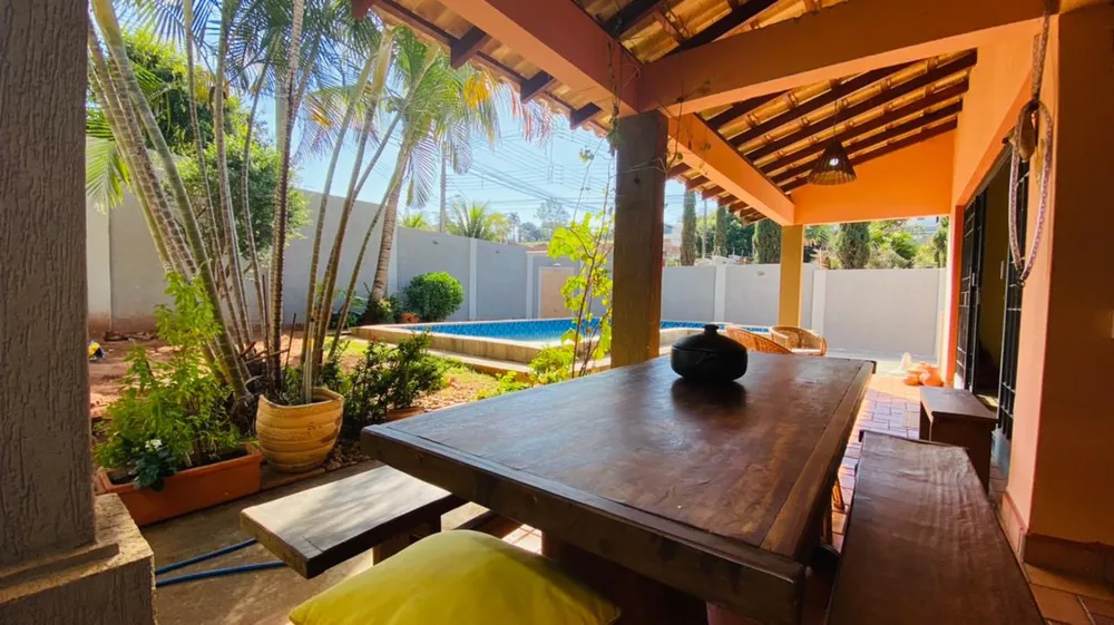 Casa, 3 quartos, 201 m² - Foto 1