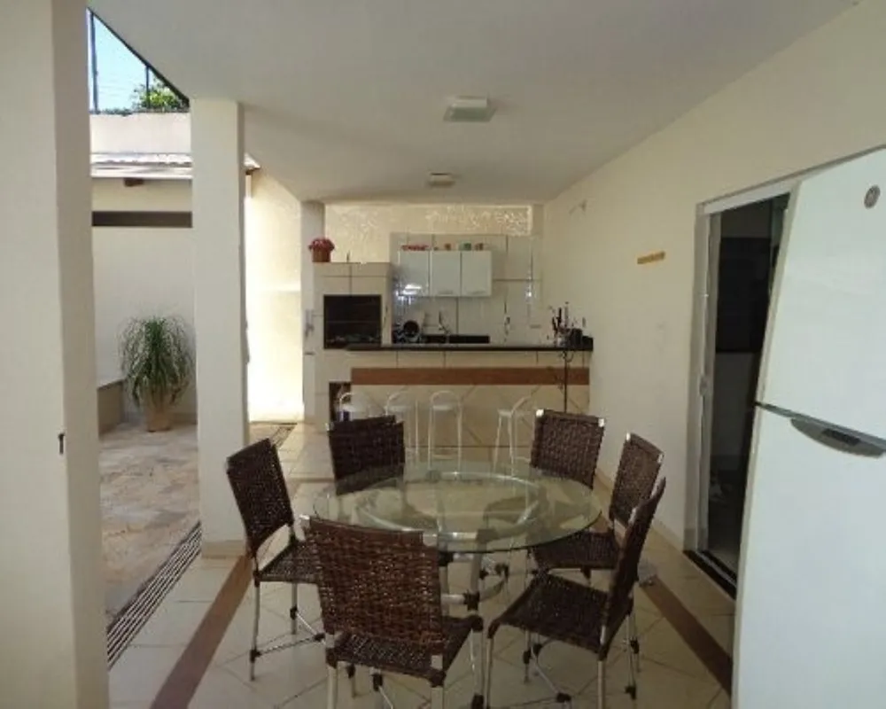 Sobrado, 4 quartos, 210 m² - Foto 1