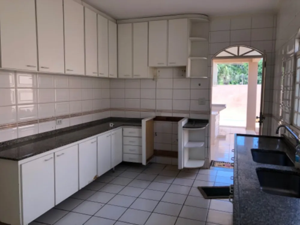 Casa, 3 quartos, 169 m² - Foto 3