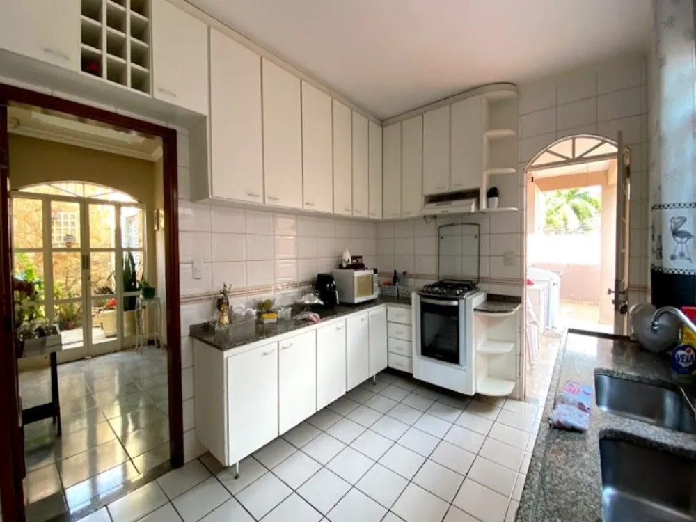 Casa, 3 quartos, 169 m² - Foto 2