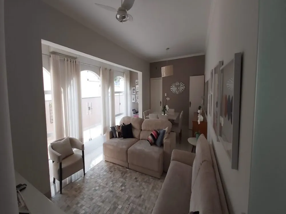 Casa, 3 quartos, 264 m² - Foto 1