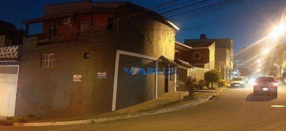 Sobrado à venda com 5 quartos, 300m² - Foto 2