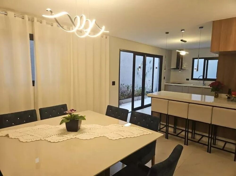 Casa à venda com 3 quartos, 250m² - Foto 6
