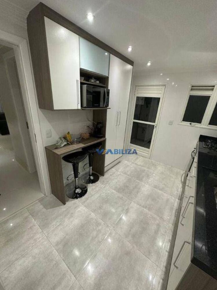 Apartamento à venda com 3 quartos, 134m² - Foto 8