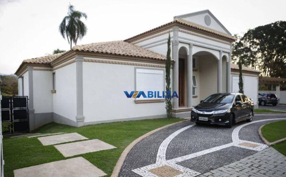 Casa de Condomínio à venda com 5 quartos, 450m² - Foto 1