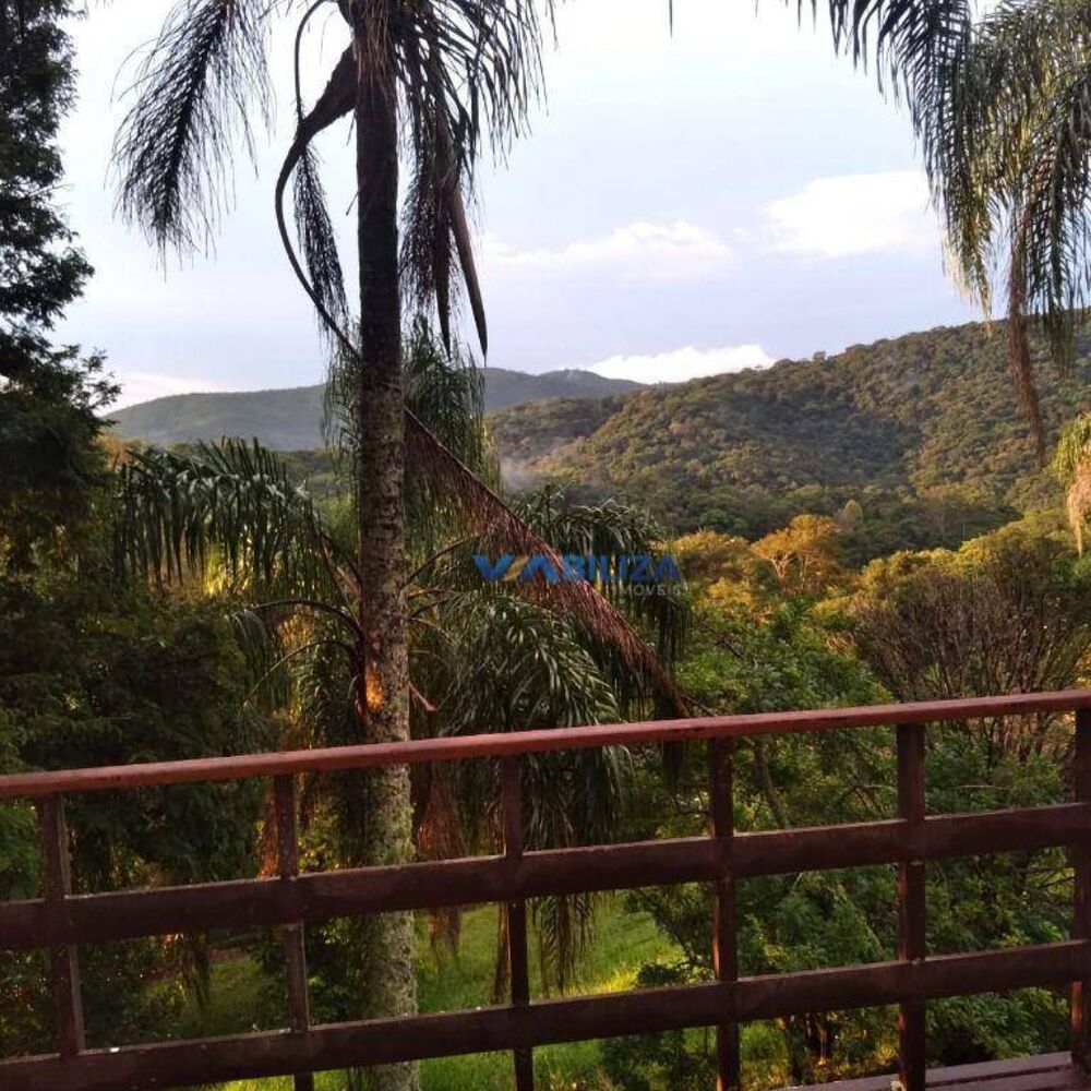 Sobrado, 3 quartos, 440 m² - Foto 1