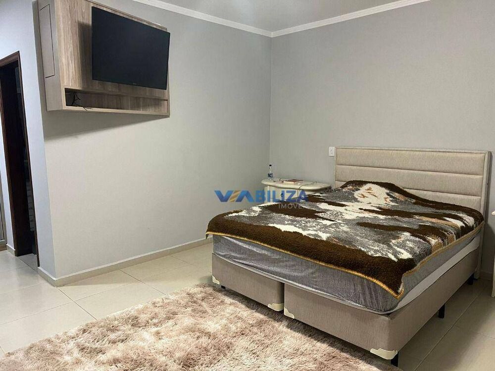 Casa de Condomínio à venda com 4 quartos, 386m² - Foto 2