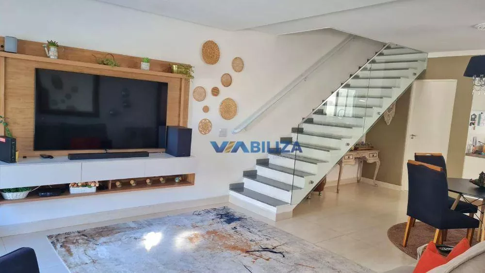 Sobrado à venda com 3 quartos, 170m² - Foto 1