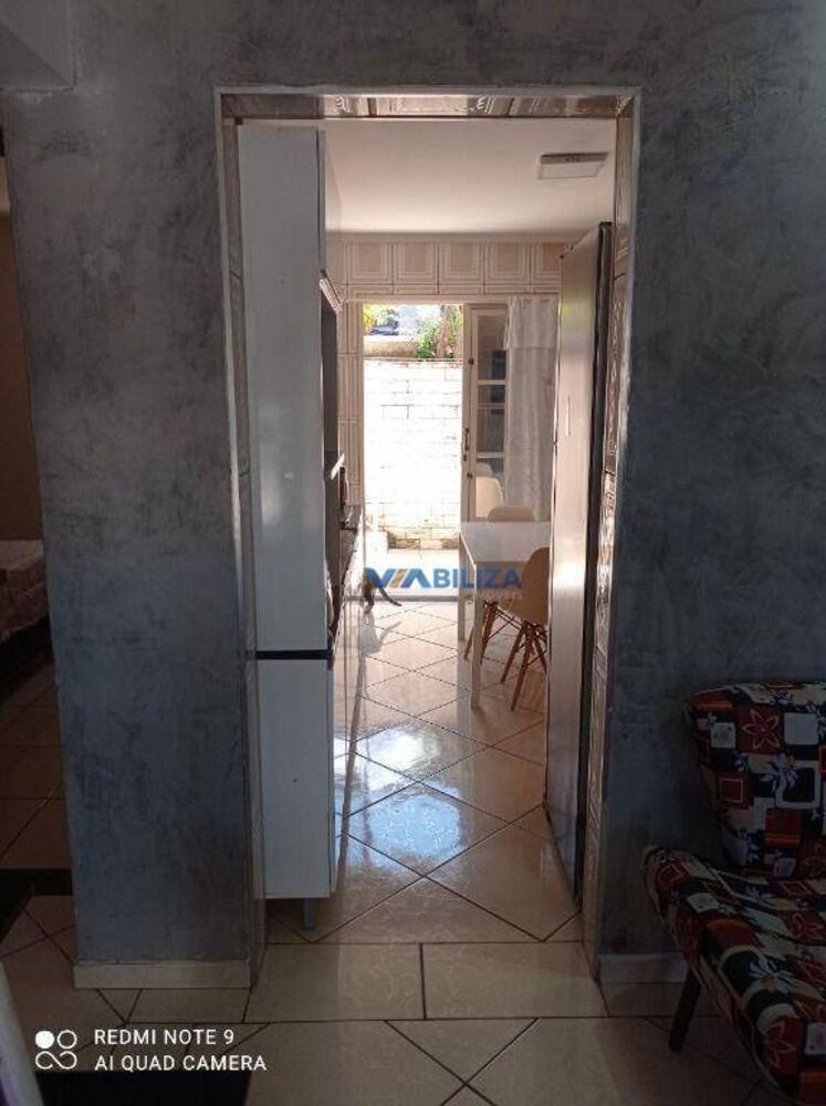 Casa à venda com 3 quartos, 119m² - Foto 4