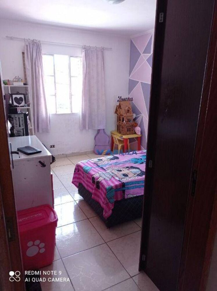 Casa à venda com 3 quartos, 119m² - Foto 1