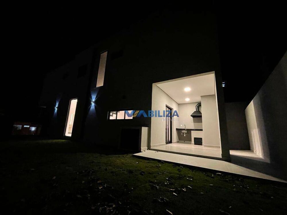 Sobrado à venda com 3 quartos, 133m² - Foto 1
