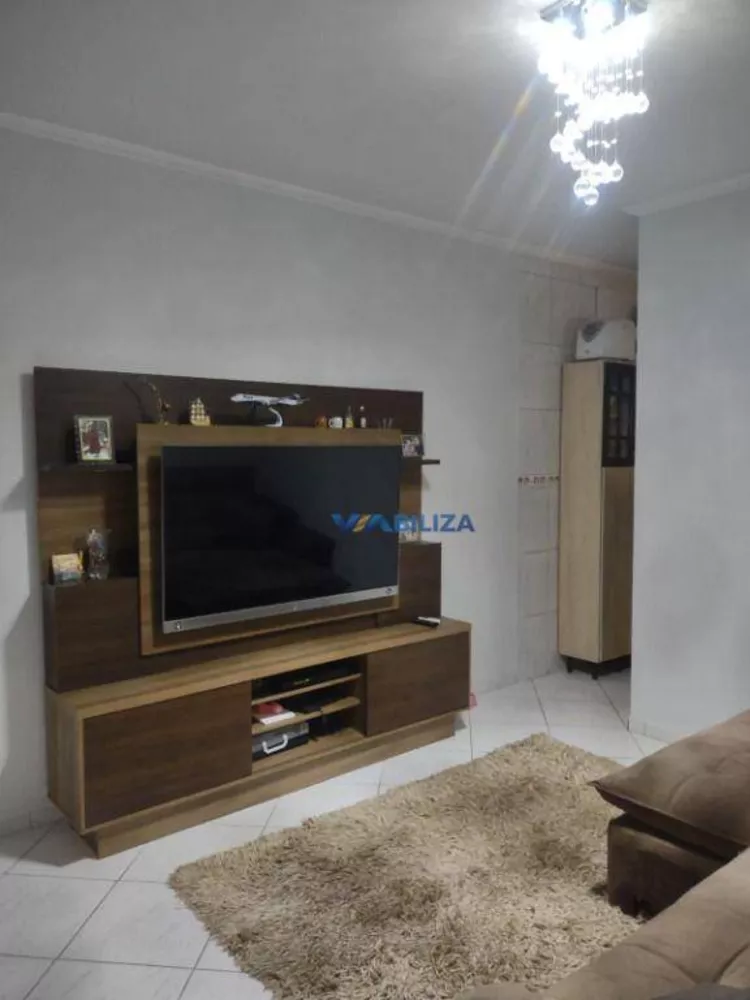 Casa à venda com 2 quartos, 80m² - Foto 1