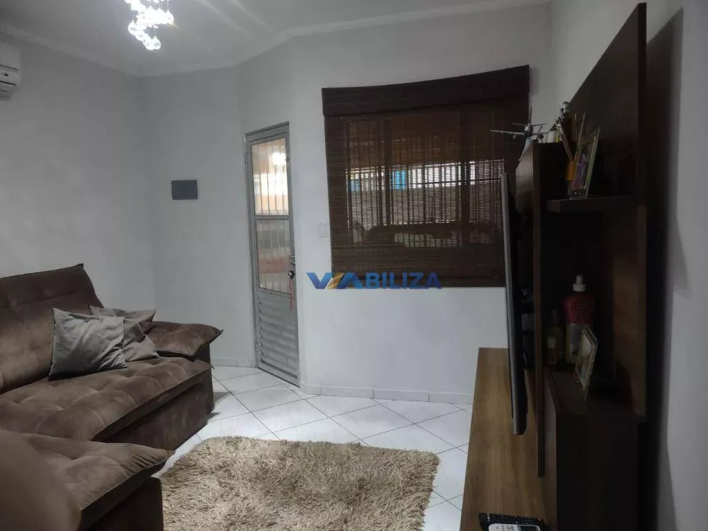 Casa à venda com 2 quartos, 80m² - Foto 4