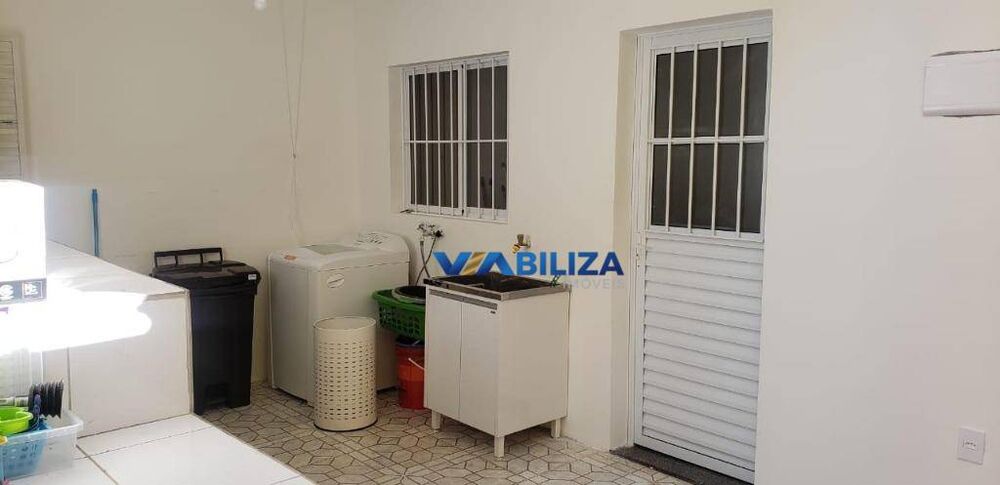 Sobrado, 3 quartos, 332 m² - Foto 1
