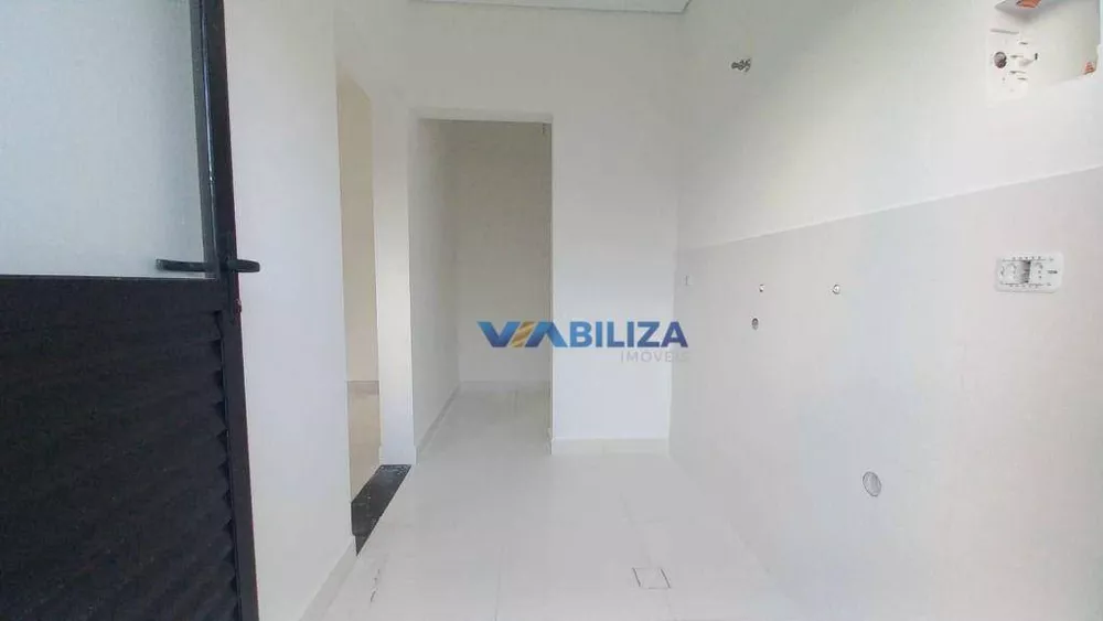 Casa de Condomínio à venda com 3 quartos, 250m² - Foto 3