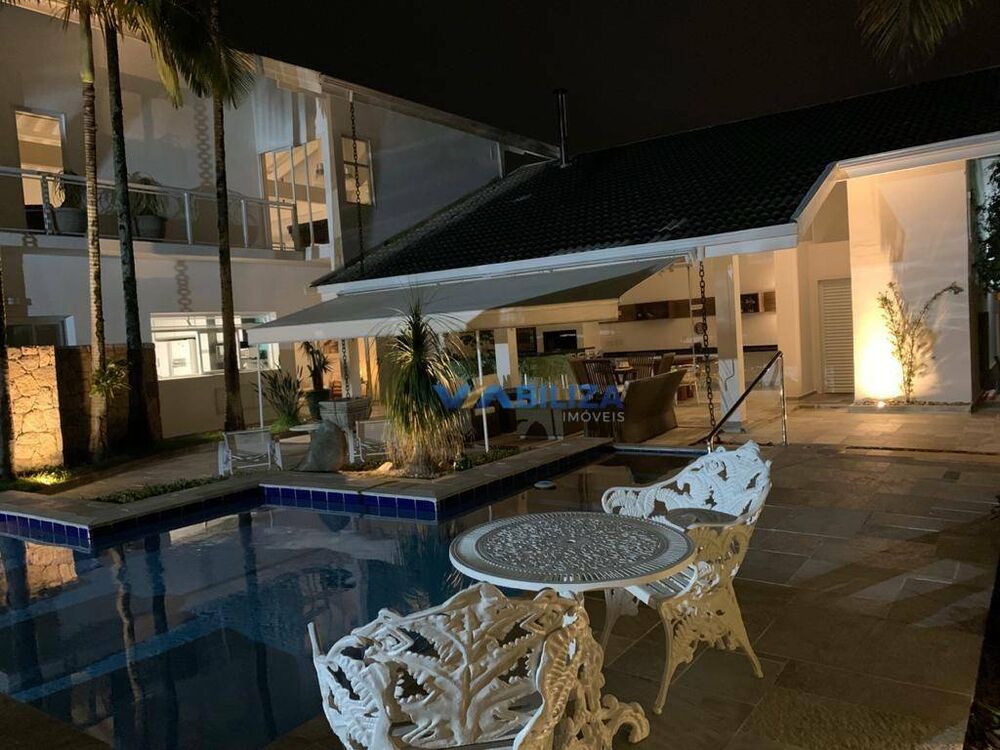 Sobrado à venda com 6 quartos, 600m² - Foto 4