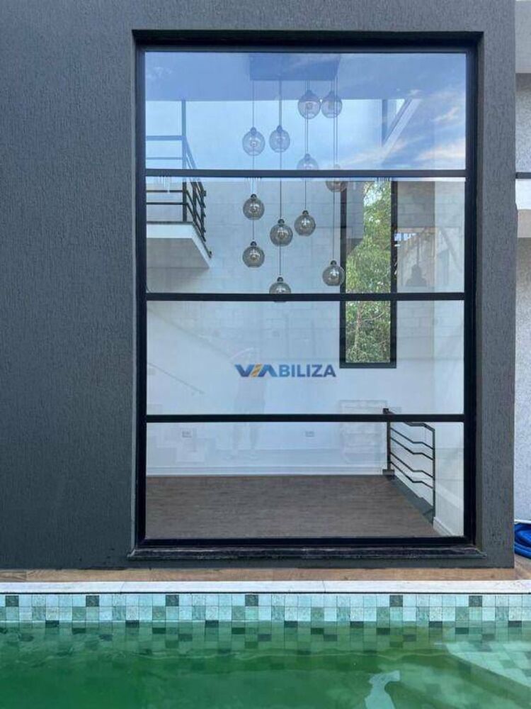 Sobrado à venda com 3 quartos, 200m² - Foto 2