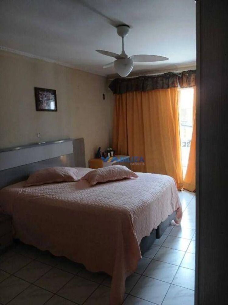 Sobrado, 3 quartos, 905 m² - Foto 1