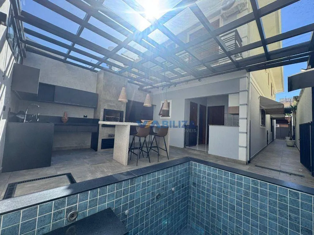 Sobrado, 3 quartos, 180 m² - Foto 1