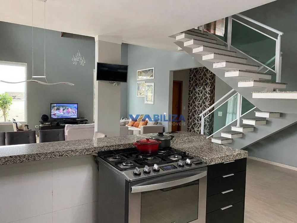 Sobrado, 3 quartos, 330 m² - Foto 3