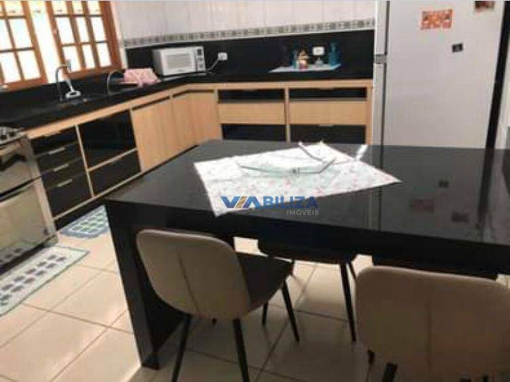 Sobrado, 3 quartos, 207 m² - Foto 2