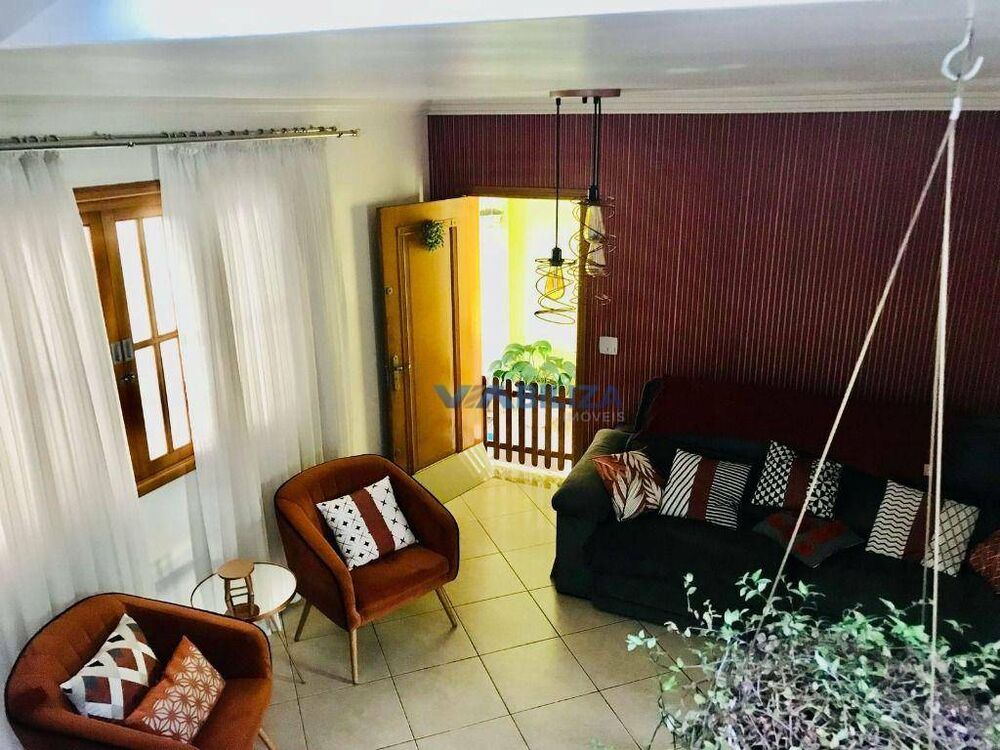 Sobrado, 3 quartos, 179 m² - Foto 1