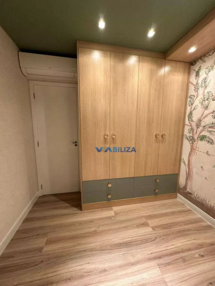 Apartamento à venda com 3 quartos, 154m² - Foto 2