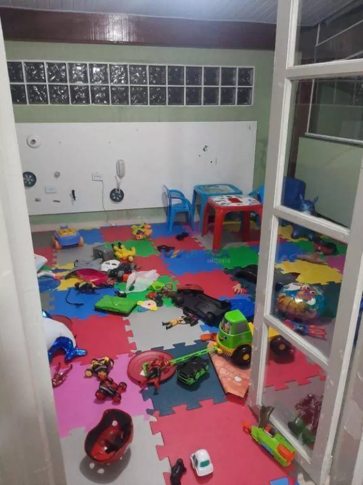 Sobrado à venda e aluguel com 4 quartos, 240m² - Foto 7