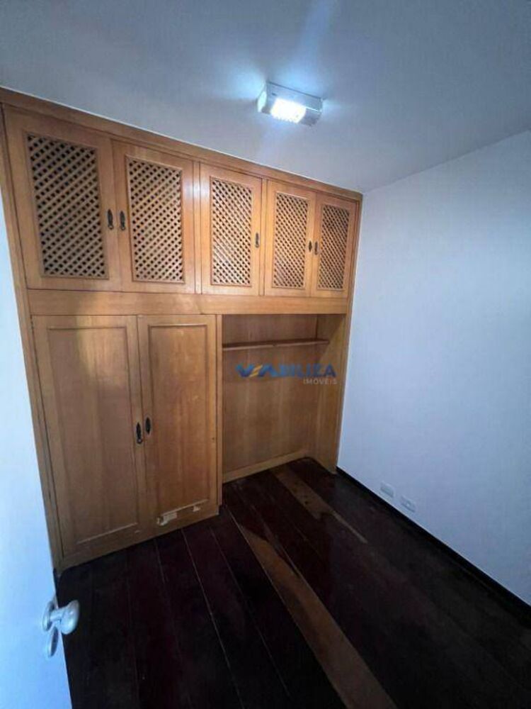 Apartamento à venda com 3 quartos, 218m² - Foto 12