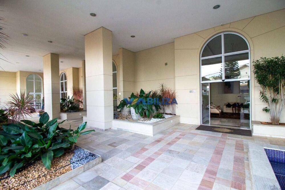 Apartamento à venda com 3 quartos, 202m² - Foto 7
