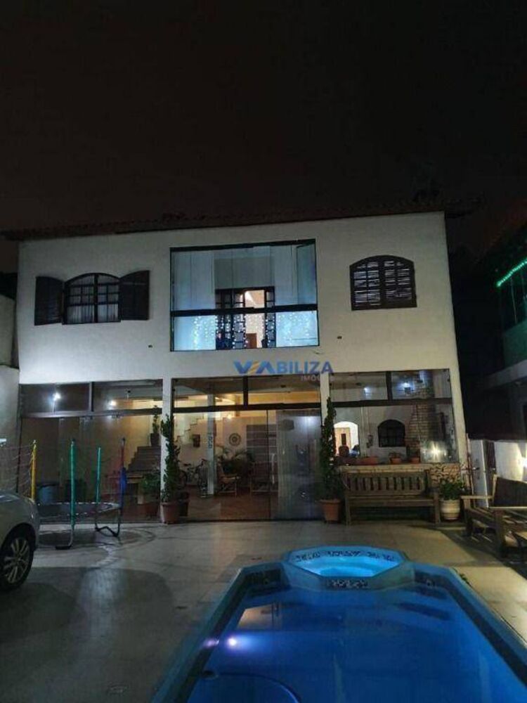 Sobrado à venda com 2 quartos, 188m² - Foto 3