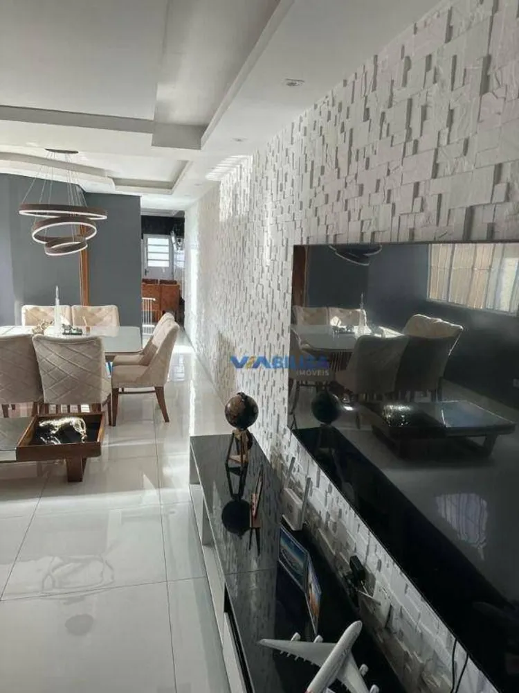 Casa, 3 quartos, 260 m² - Foto 2