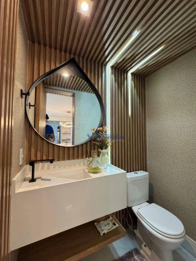 Apartamento, 3 quartos, 182 m² - Foto 2