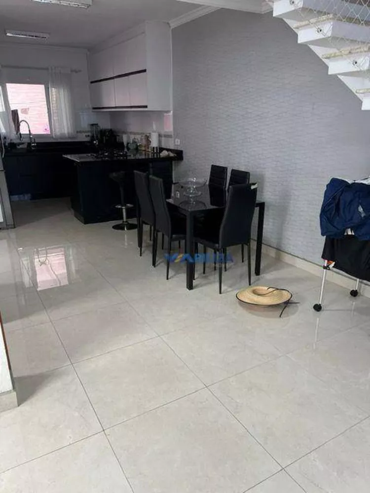 Sobrado à venda com 3 quartos, 150m² - Foto 2