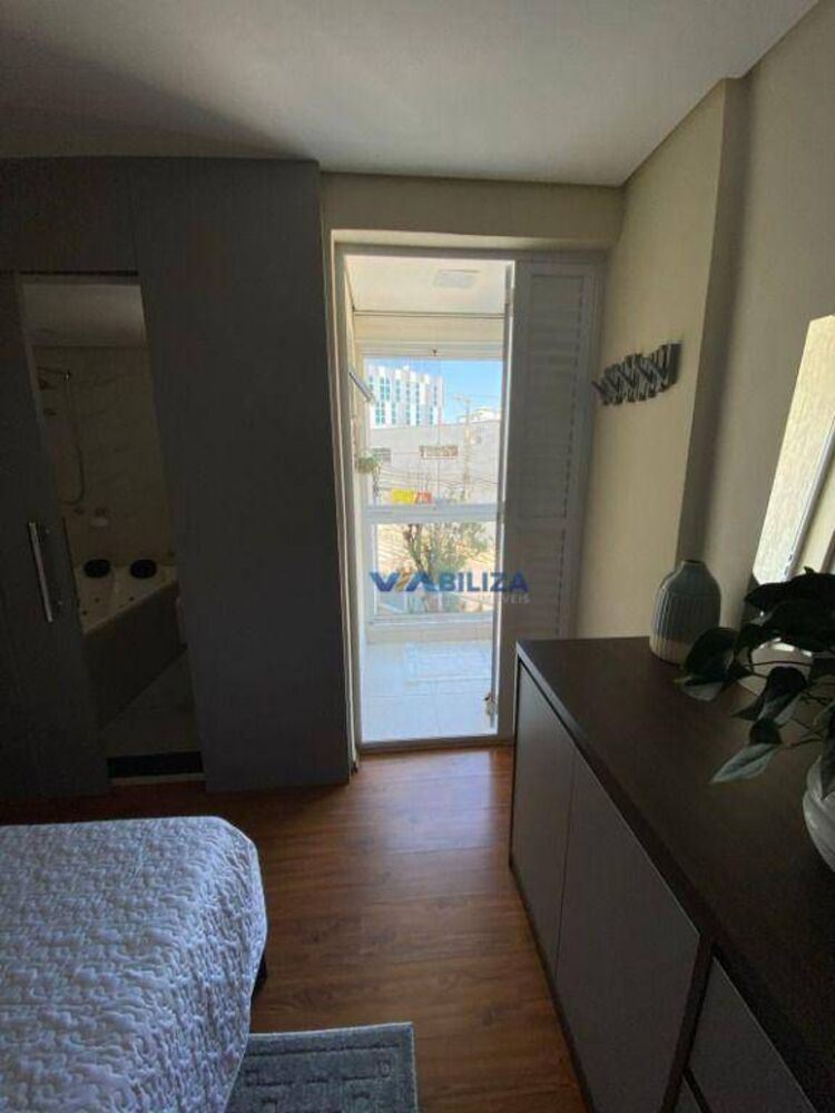 Apartamento à venda com 3 quartos, 124m² - Foto 4