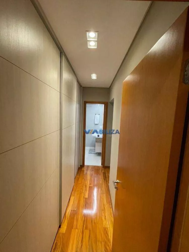 Apartamento, 3 quartos, 197 m² - Foto 2
