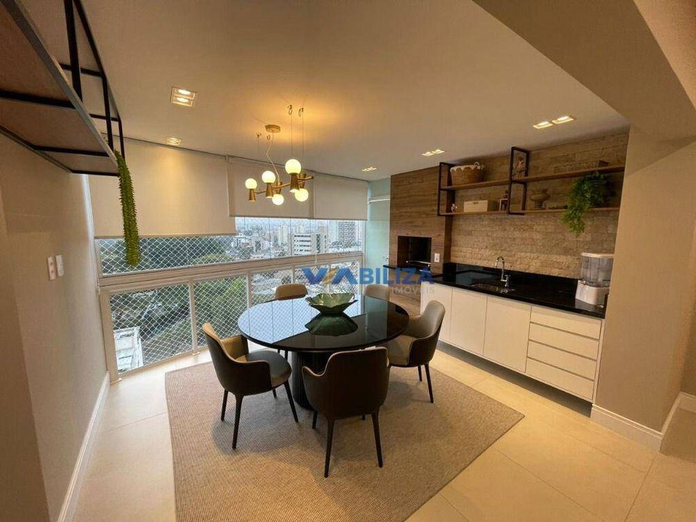 Apartamento à venda com 3 quartos, 197m² - Foto 1