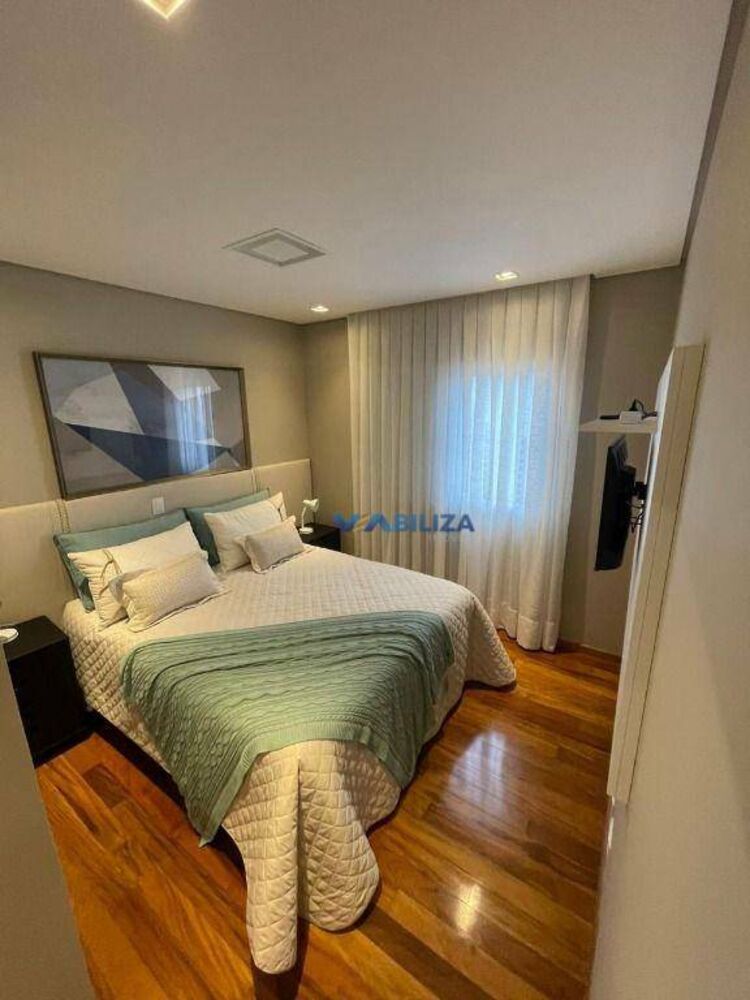 Apartamento à venda com 3 quartos, 197m² - Foto 2