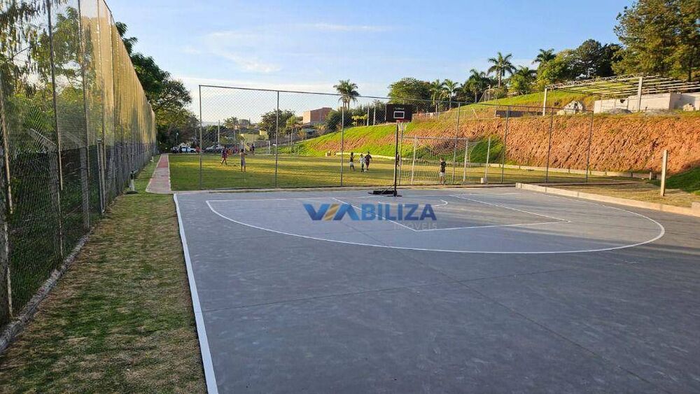 Casa de Condomínio à venda com 3 quartos, 214m² - Foto 1